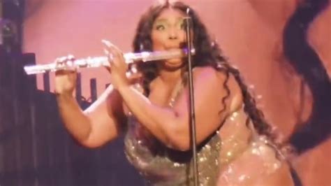 Lizzo twerks while playing President James Madison’s 200-year-old crystal flute | Gold Coast ...