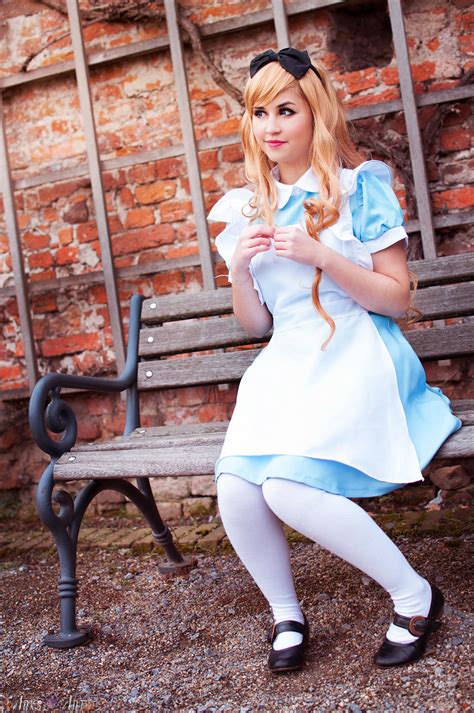 Dreaming of Wonderland - Disney Alice Cosplay by ThaitoDoitsu on DeviantArt