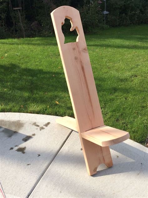 Quick and easy bog chair, perfect for the camp fire. Awesome Woodworking Ideas, Woodworking ...
