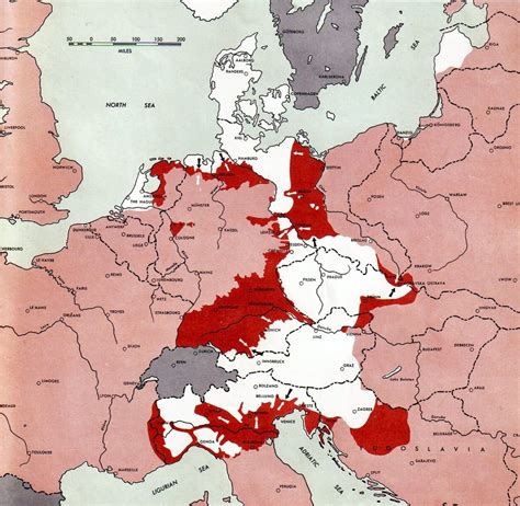 World War II front lines on May 1, 1945 (pink = allied occupied ...