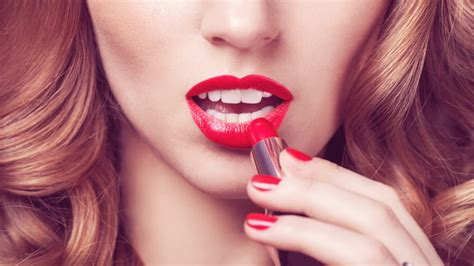 Red Lipstick Based On Skin Tone: Makeup Tips & Photos