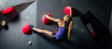 The Climbing Hangar | Bouldering In Parsons Green