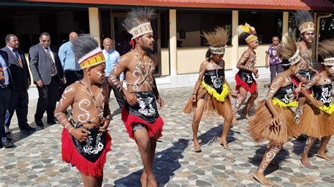 West Papua Dance in Papua New Guinea in Lae international Hotel - YouTube