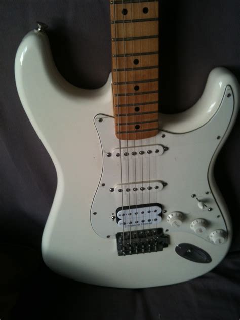 Photo Fender Standard Stratocaster HSS [2006-2008] : Fender ...