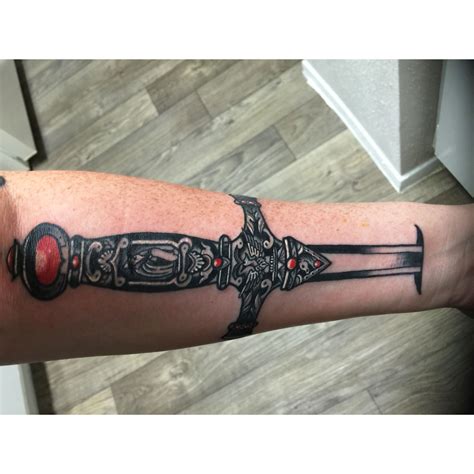 Sword of Gryffindor Tattoo #hptattoo #harrypotter #harrypottertattoo Harry Potter Tattoos ...