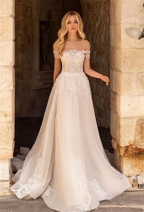 Aline Lace Wedding Dress | Wedding Dress Sale | Only £650