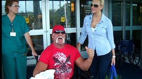 Hulk Hogan Out of Hospital -- That's How He Rolls