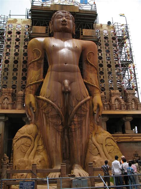 The Gomateshwara Statue Picture, Facts & Location - Karnataka,