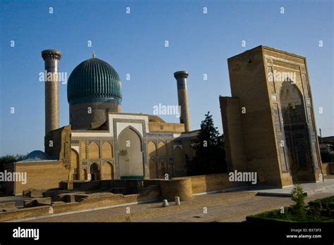 Tamerlane tomb hi-res stock photography and images - Alamy