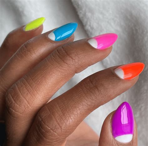 10 Pretty Colors for Acrylic Nails That Will Make You Stand Out | Click ...