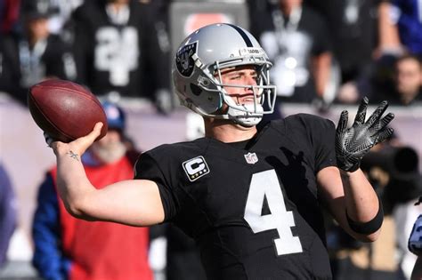 Oakland Raiders QB Derek Carr will have bigger role in offense next season - UPI.com