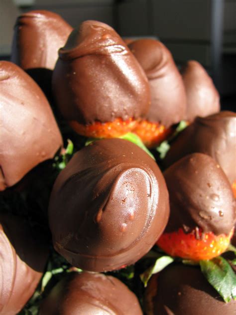 Medicated Chocolate Covered Strawberries - Gourmedd