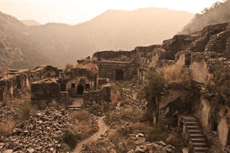 glows one could take ghosts on for | bhangarh fort ruins, al… | Flickr