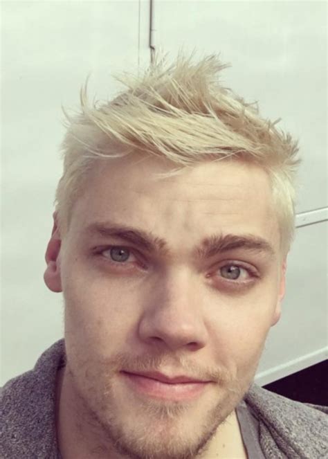 Levi Meaden Height, Weight, Age, Girlfriend, Family, Facts, Biography