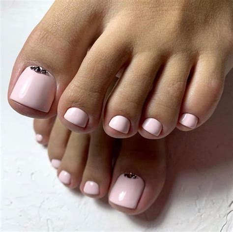 Popular Pedicure Colors Summer 2024 - Filide Charleen