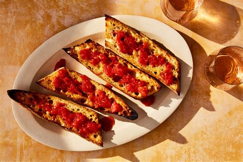 Pan con Tomate (Spanish-Style Toast with Tomato) | Saveur