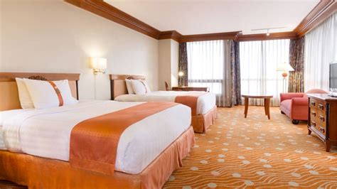 Holiday Inn Manila Galleria | Robinsons Hotels and Resorts