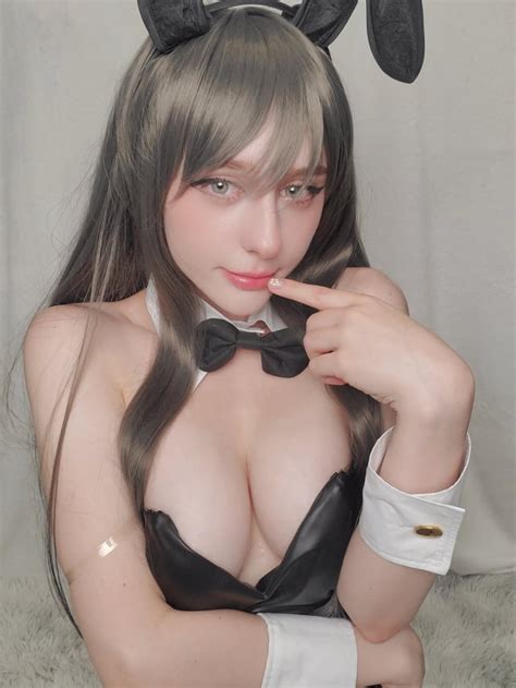 Bunny senpai [Aobuta] (by Tulpina) : r/cosplaygirls