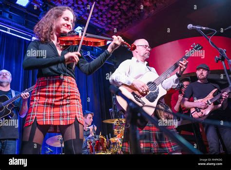 Musicians on stage, playing irish and scottish folk music. Blue Note ...