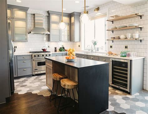 10 Hexagonal Tiles Ideas for Kitchen Backsplash, Floor and More