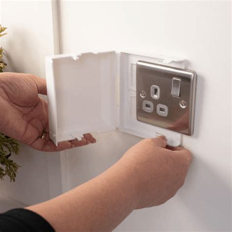 SocketLoc Plug Socket Cover - Single - Fingershield Safety (Ireland)