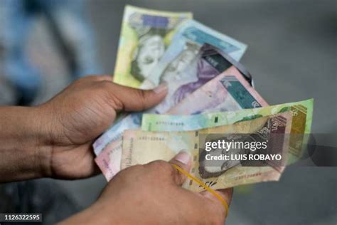 3,684 Colombian Money Stock Photos, High-Res Pictures, and Images - Getty Images