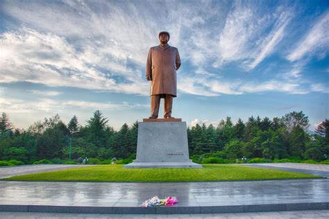 Kim Il-sung statue in Chongjin | Chris Wilson | Flickr