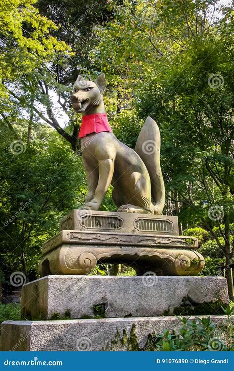 Fox Statue in Fushimi Inari Shrine - Kyoto, Japan Stock Photo - Image of buddhist, japan: 91076890