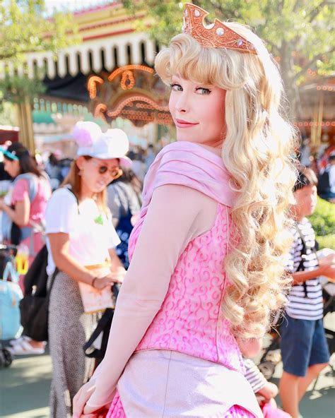 Aurora Disney, Disney Face Characters, Princess Photo, Photos Tumblr, Princess Dresses, Fantasy ...
