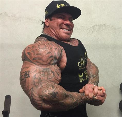 Bodybuilder od 140 kilograma: Rich Piana koristi steroide od tinejdžerskih dana