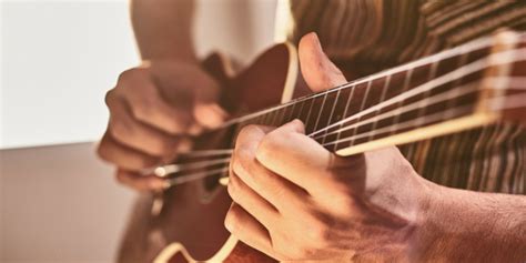 A Guide On How To Properly Tune A Ukulele – Sound Check Lab.