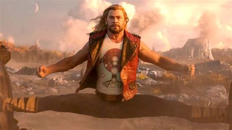 'Thor: Love and Thunder' Cast Reflect on Taika Waititi in BTS Featurette