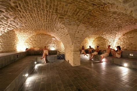 Horse Stable Sauna, Nude area - Picture of Thermae Boetfort Spa and Hotel, Melsbroek - TripAdvisor