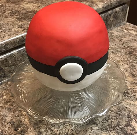 Pokémon Ball Cake | Pokemon ball, Riding helmets, Pokemon