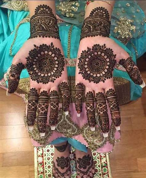 Gol tikka mehndi designs for bride engagement | Latest bridal mehndi designs, Henna designs hand ...