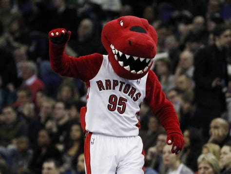 PHOTO: Raptors' mascot joins Toronto mayor, who takes shot at Wizards | theScore.com