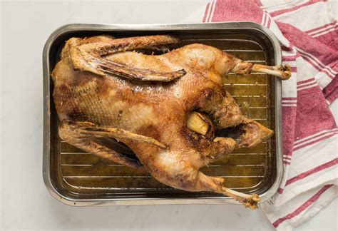 German Christmas Goose Recipe (Weihnachtsgans)