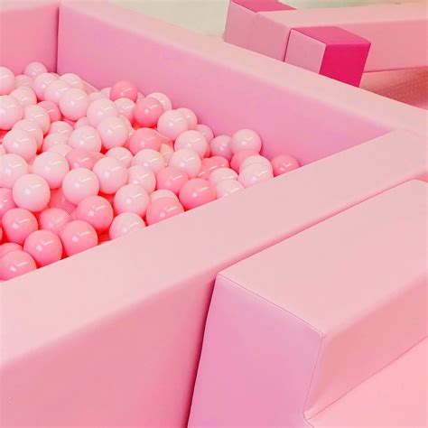 Pink Ball Pit – WOW Party Hire