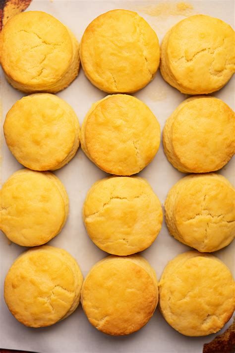 Easy Cornmeal Biscuits Recipe