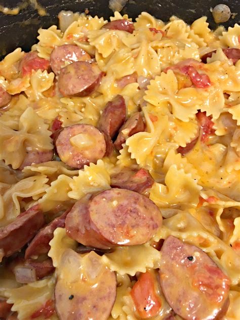 Easy Recipe: One Pot Smoked Sausage Pasta