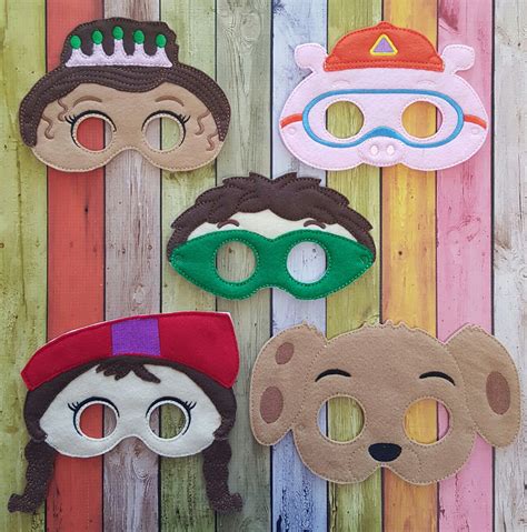 Super Why Inspired Felt Masks * Birthday Parties, Party Favors, Playtime by Treasu… | Cumpleaños ...