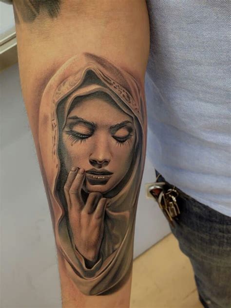 Nikko Hurtado Religiöses Tattoo, Tattoo Crane, Tatoo Art, Gray Tattoo ...