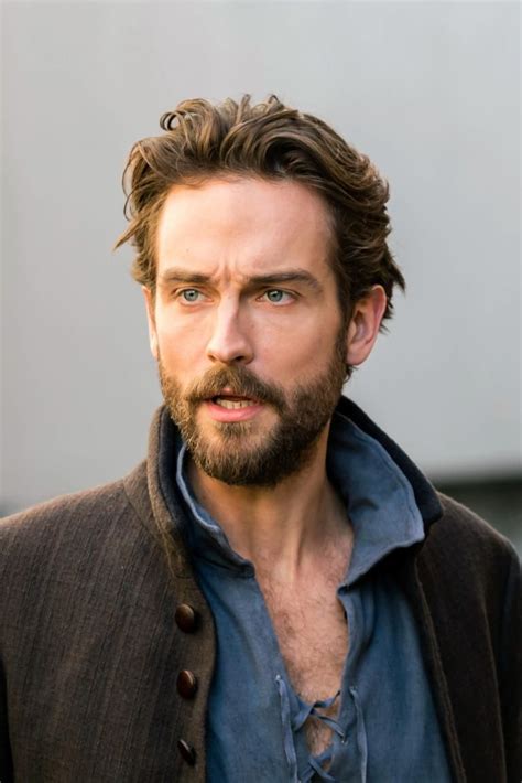 Tom Mison as Ichabod Crane #SleepyHollow Tom Mison, Sleepy Hollow ...