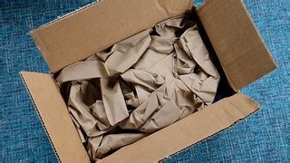 Unboxing Product - Open Cardboard Shipping Box - Retail Pa… | Flickr