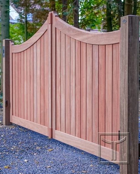 Nieuw: bijzonder model (18.15A) met oplopende boog naar het midden. Wooden Fence Gate, Wooden ...