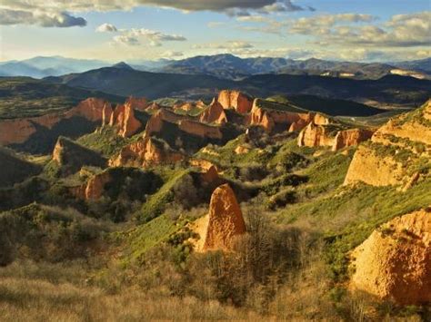 Nature of Spain: Places, Plants and Animals