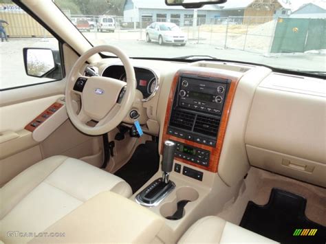 Camel Interior 2008 Ford Explorer Eddie Bauer 4x4 Photo #61016341 | GTCarLot.com