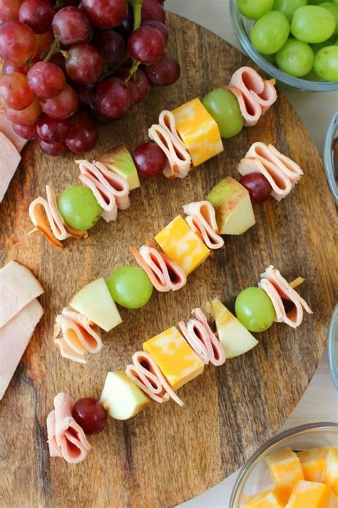 Looking for something new to pack for school lunches? These fun and easy Lunchbox Turkey & Ham ...