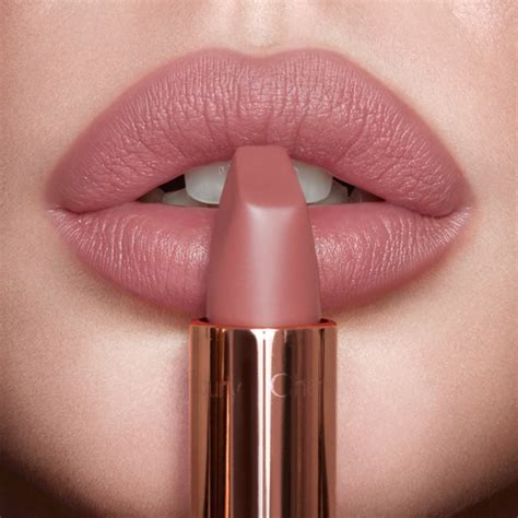 How To Wear Pink Lipstick With A Kiss Of Pillow Talk | Charlotte Tilbury