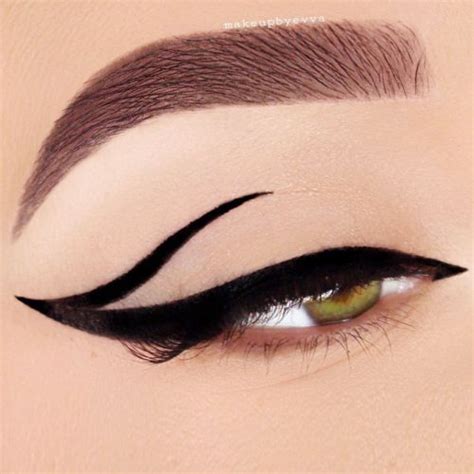 Liquid Eyeliner Styles Designs